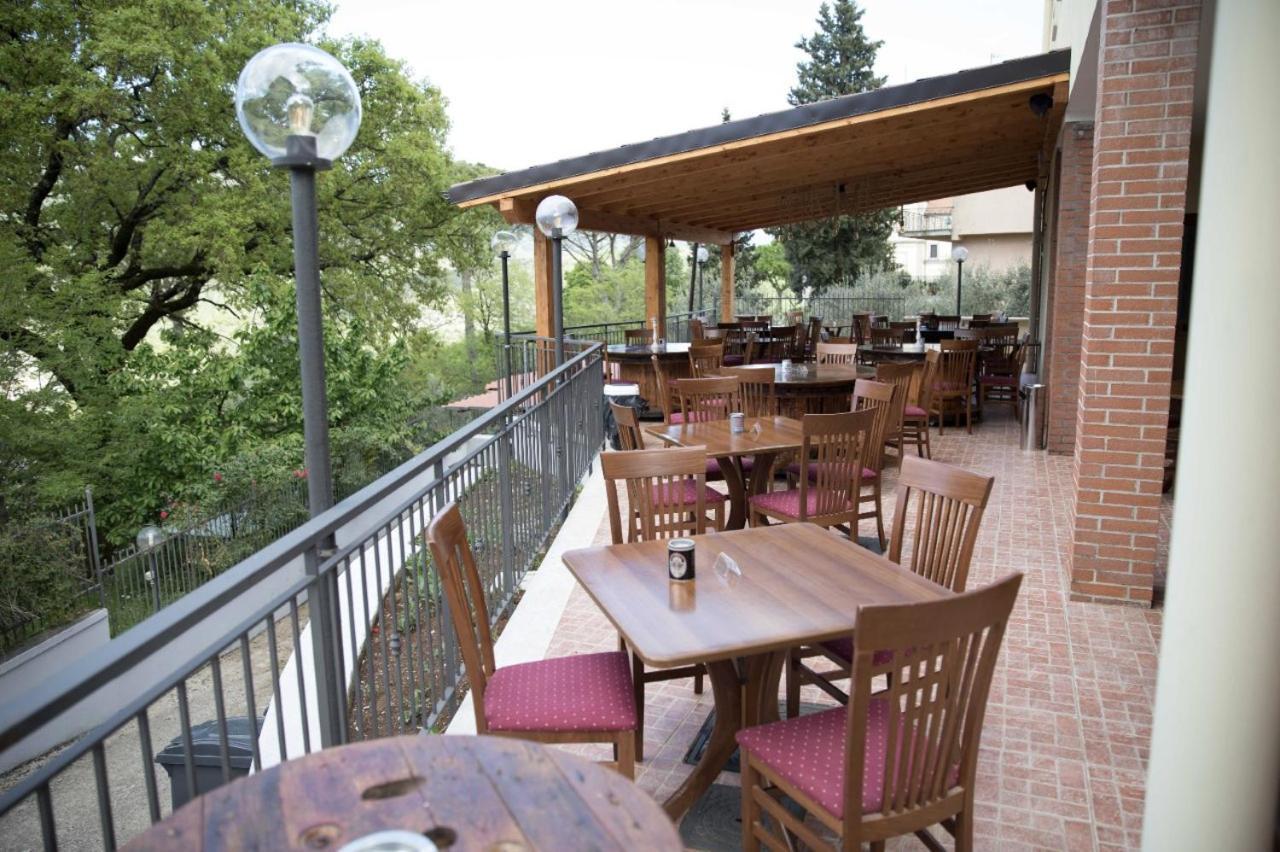Divino Bistrot E Relais Hotel Lenola Ngoại thất bức ảnh